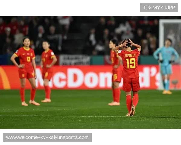 体育风向标：女足比赛中的绝佳进球！，女足经典进球